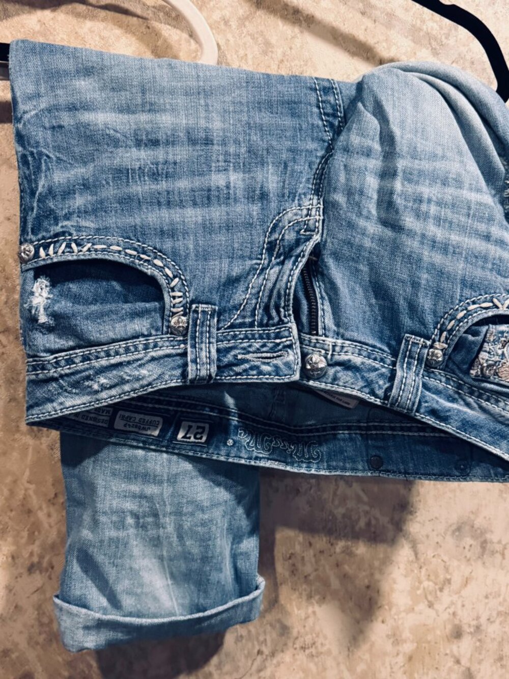 Miss Me capris! - Picture 2 of 3